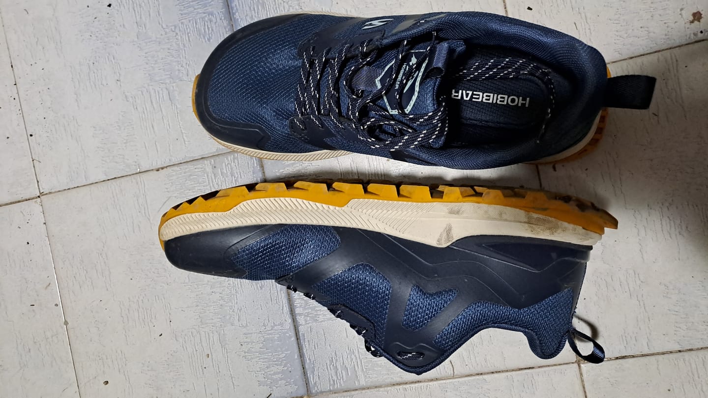 Customer photo review of Crag - Wide Toe Sneakers