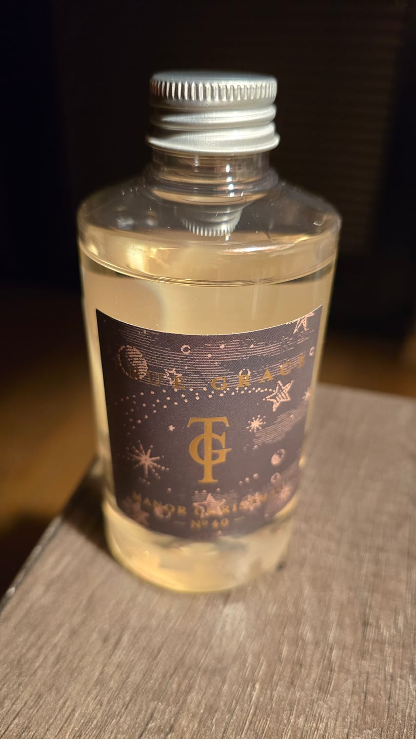 Customer photo review of Manor Christmas 200ml Room Diffuser Refill