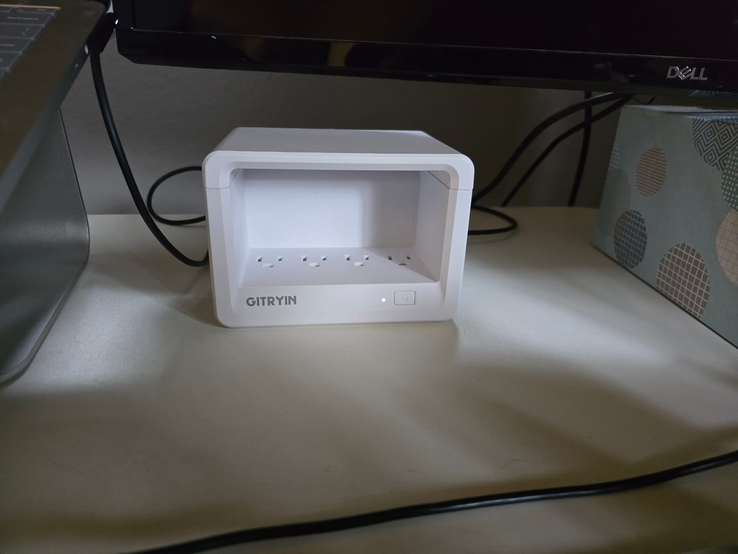 Customer photo review of Gitryin Desktop Charging Station 12-in-1 (40W Combo)