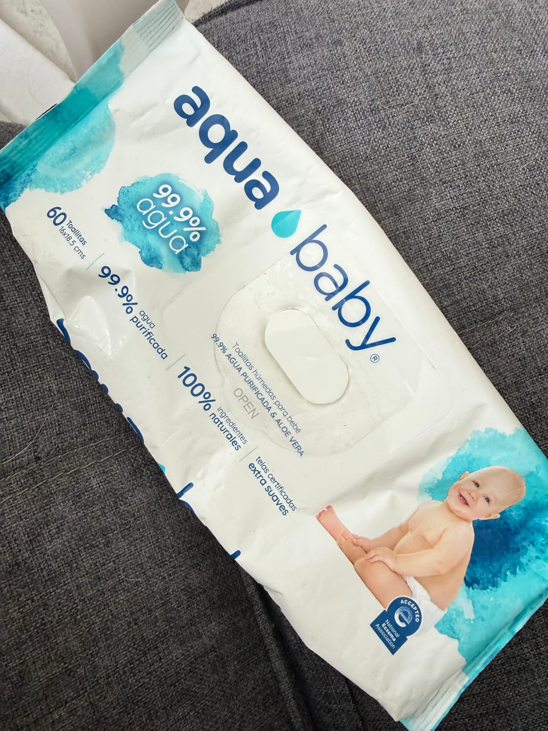 Customer photo review of Aqua Baby 12 Bolsas de 60 Toallitas Húmedas
