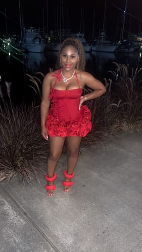 Customer photo review of Sophia Rose (RESTOCKED)