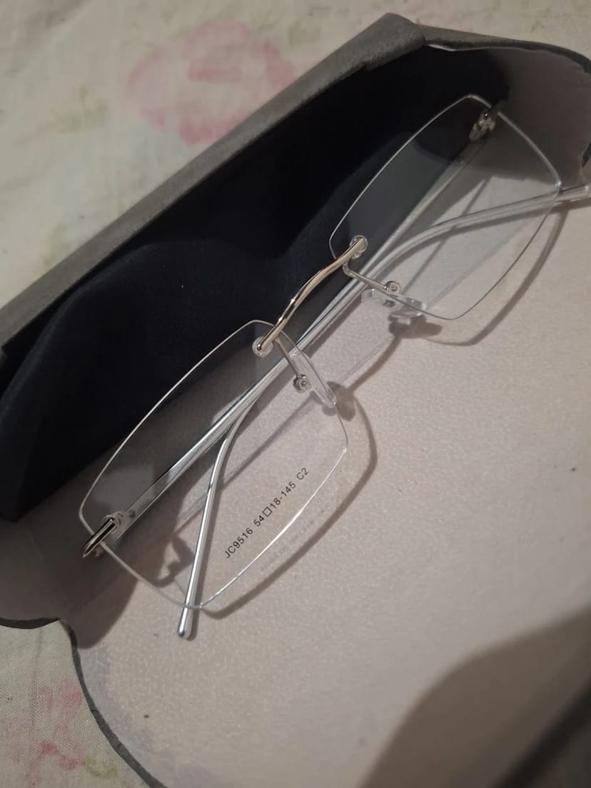 Customer photo review of Óculos de Grau Balg