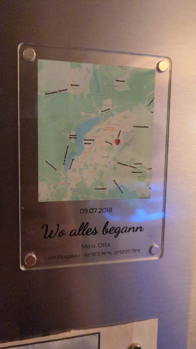Customer photo review of "Unser Ereignis" - Acryl Magnet