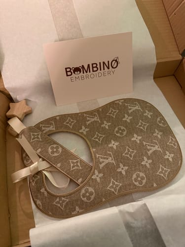 Ellisse S. review of Baby's Beige inspired Bib & Dummy Clip Set image 1 out of 1