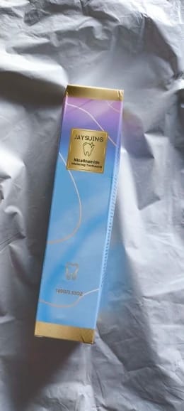Customer photo review of Niacinamide Whitening Toothpaste