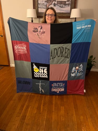 Customer photo review of Project Repat T-Shirt Quilt