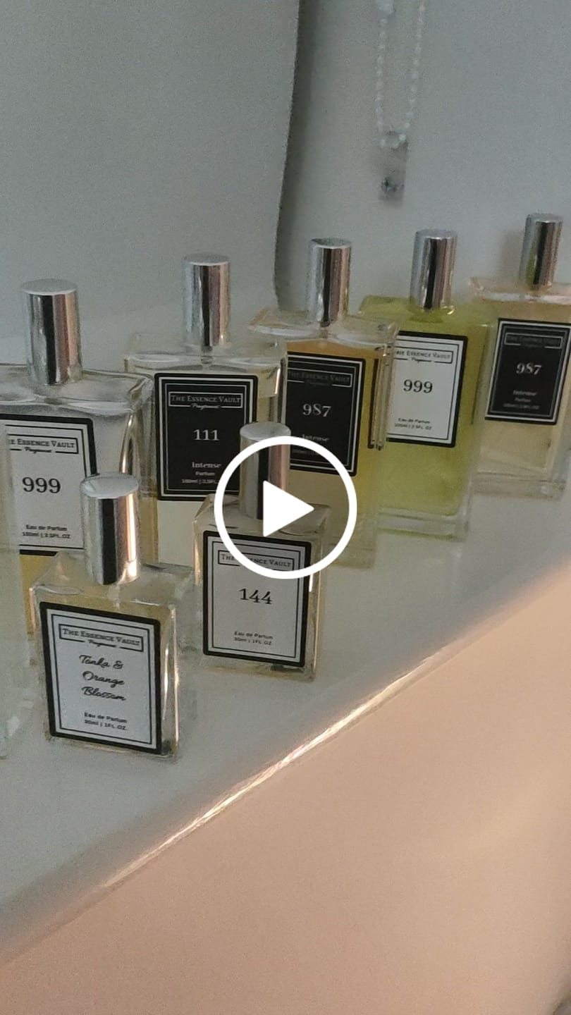 Customer video review of Inspired by Born in Roma Woman - 987 - Intense