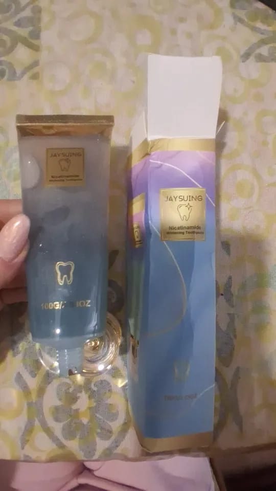 Customer photo review of Niacinamide Whitening Toothpaste