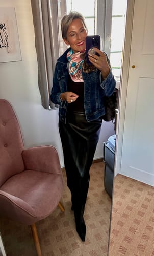 Customer photo review of Ansteckblume - Satin