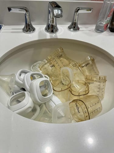 Customer photo review of Hegen First Feeds Bundle (1 to 3 months)