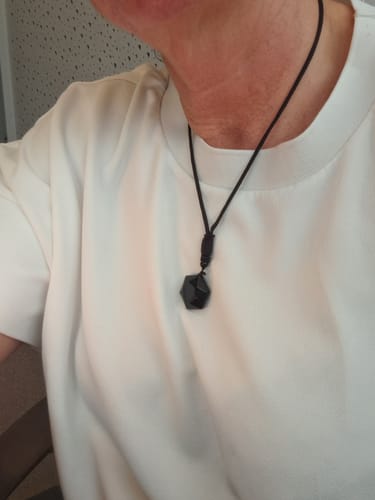 Customer photo review of Obsidian Halskette - Schutz Talisman