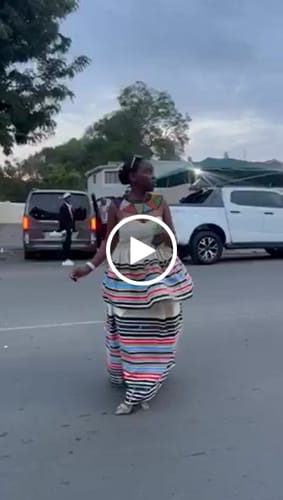 Customer video review of Boobtube Elegant African Print Dress