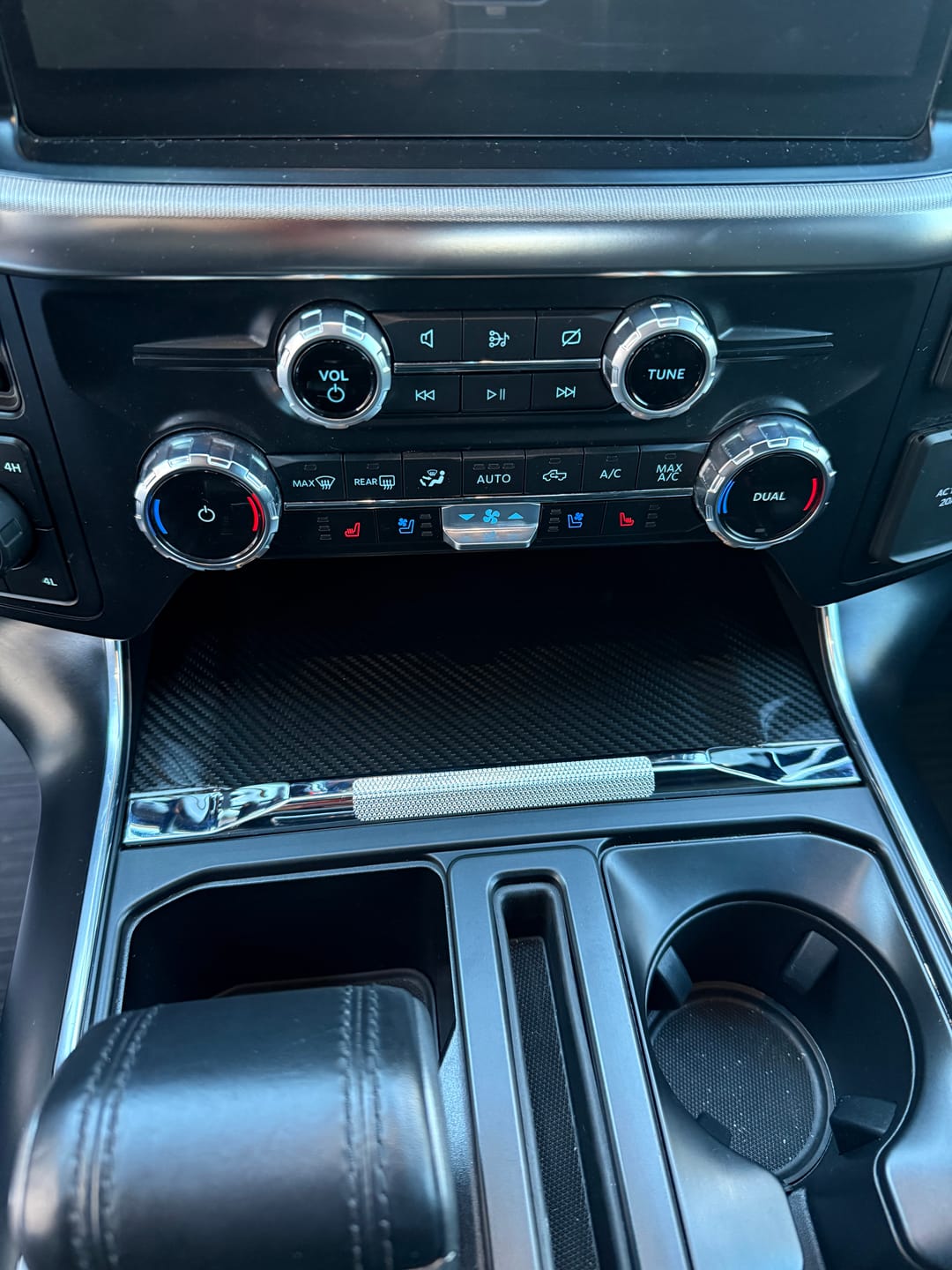 Customer photo review of F150 2021-Up Center Console Wireless Charger/Coin Tray Hard Carbon Fiber Cover