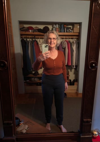 Customer photo review of Willa Joggers - Deep Navy