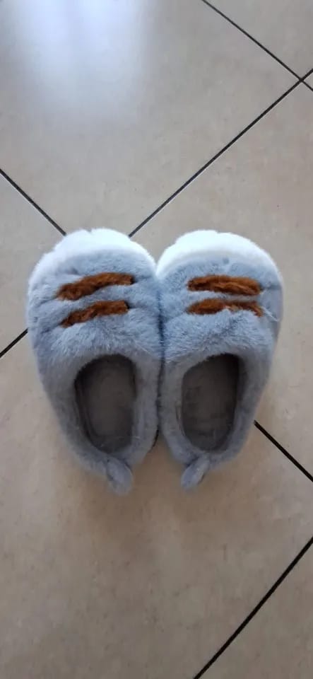 Customer photo review of Warm 3D Cat Paws Furry Slippers