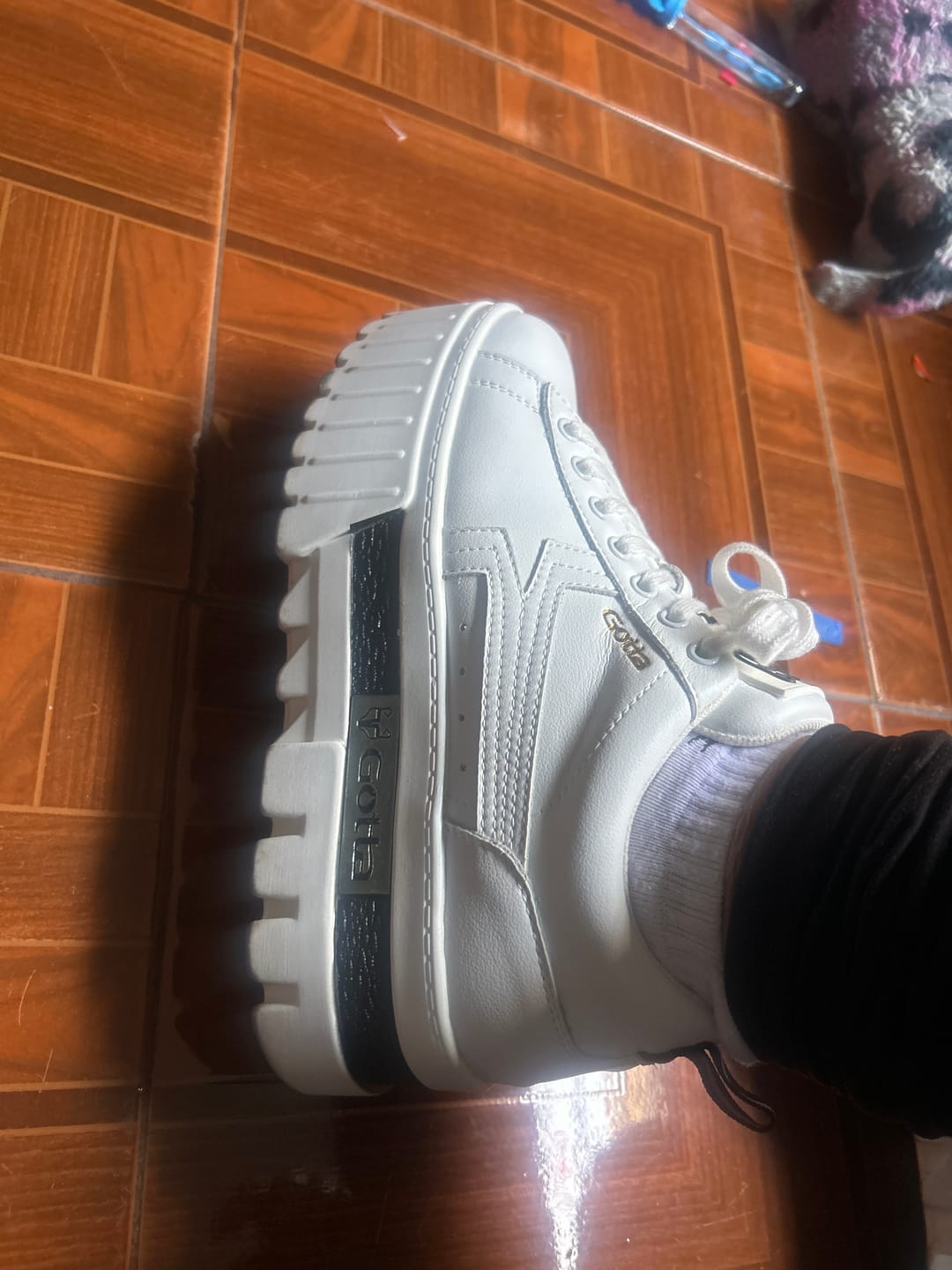 Customer photo review of Tenis Plataforma Blanco Mujer 23243