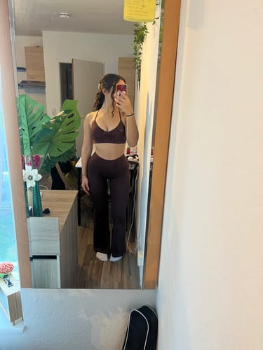 Customer photo review of The Delicate Sports Bra Flared Leggings 2-Piece Set