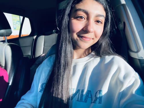 Customer photo review of Polerón Crew Neck Logo Parche Bone