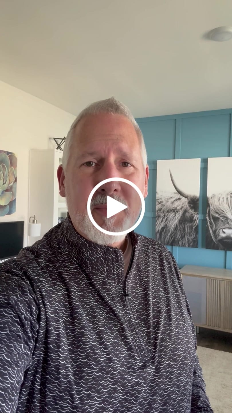 Customer video review of Luxe 1/4 Zip