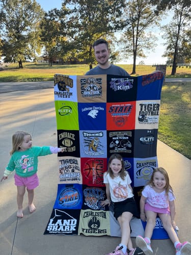 Customer photo review of Double Sided T-Shirt Quilt from Project Repat
