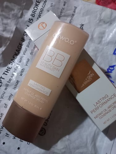 Customer photo review of O.TWO.O BEAUTY SKIN NUDE EFFECT BB CREAM