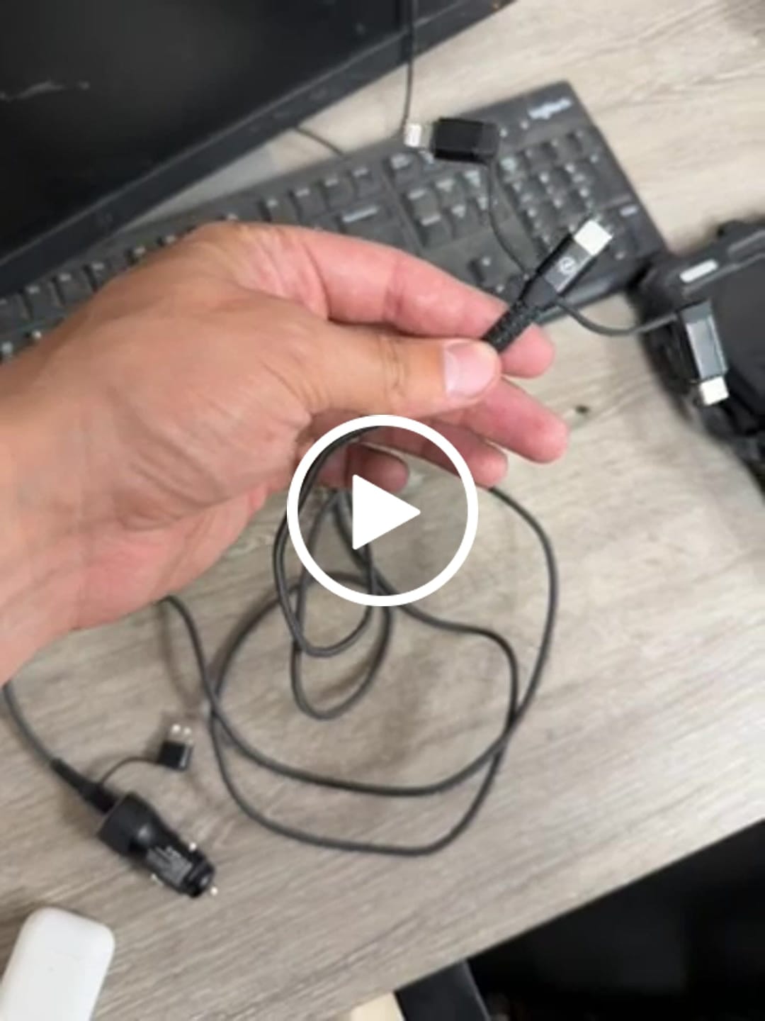 Customer video review of Calamari Ultra Plus 5-in-1 Cable