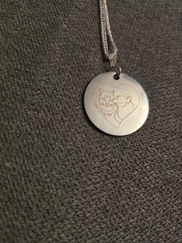 Customer photo review of Personalisierte & gravierte Halskette