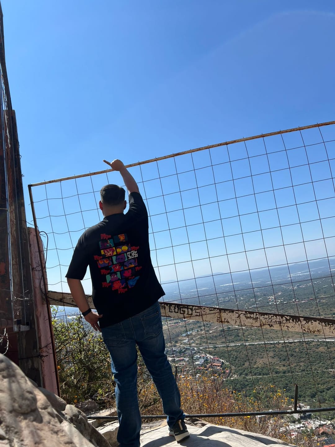 Customer photo review of Playera DanDaDan