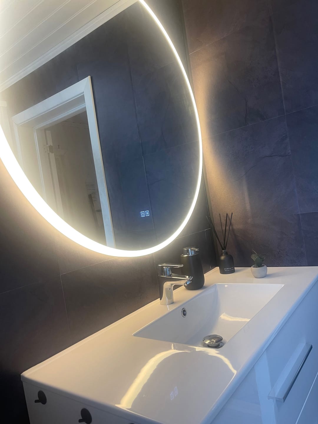 Customer photo review of Skifer antrasitt selvklebende fliser