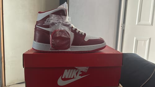 Customer photo review of Tenis New Balance 327 Negro Total 1.1 Premium