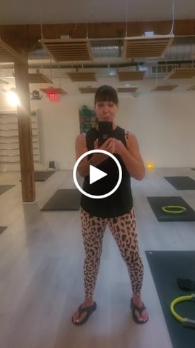 Customer video review of Besque™ Magic Body Oil - 100ml