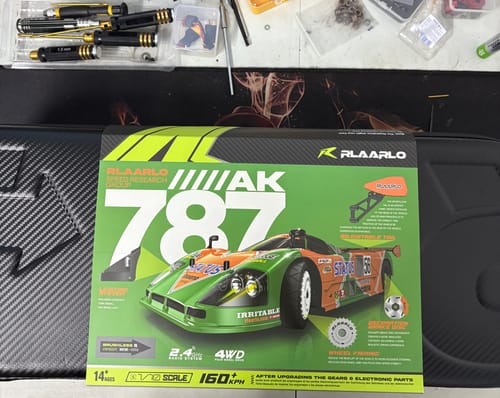 Customer photo review of Rlaarlo 1/10 Carbon Fiber Brushless RTR On-Road Cars, Supercar,AK-787