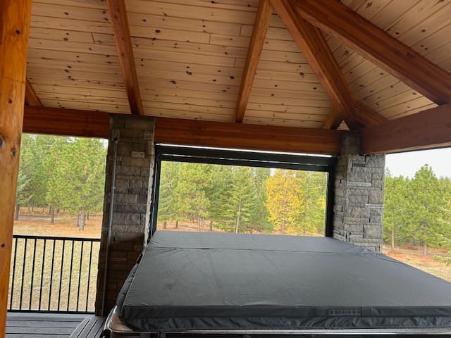 Customer photo review of SmartWings Motorized Zipper Track Windproof Outdoor Shades