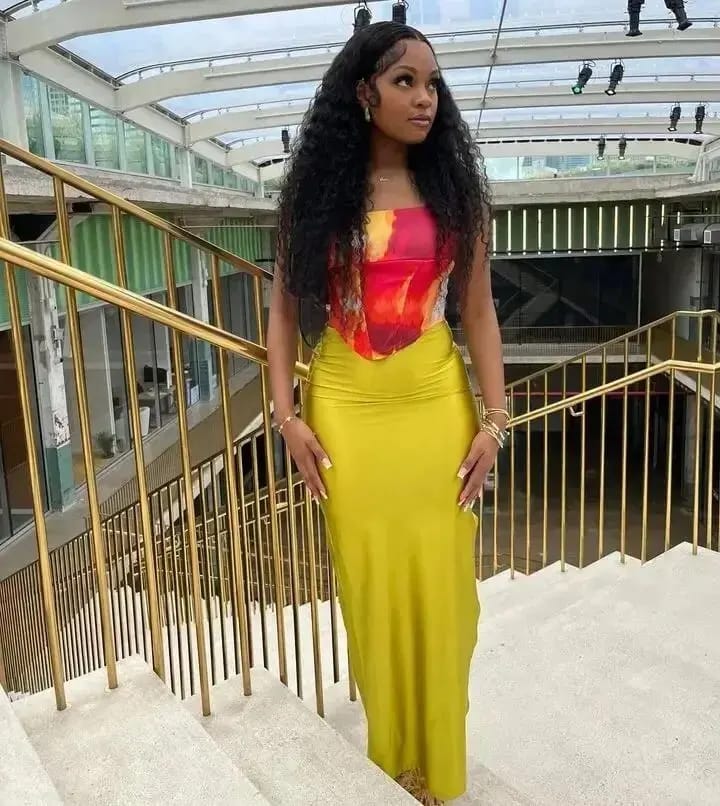 Customer photo review of MORE FACE M-cap Burmese Curly Wear Go Wigs Pre Cut 9x6 HD Lace Bleached Knots Glueless Wigs Human Hair Tiny Knots Pre Plucked Hairline