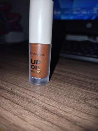 Customer photo review of LIP OIL TINTED