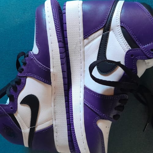 Customer photo review of Jordan 1 Retro High Court Purple White (GS)
