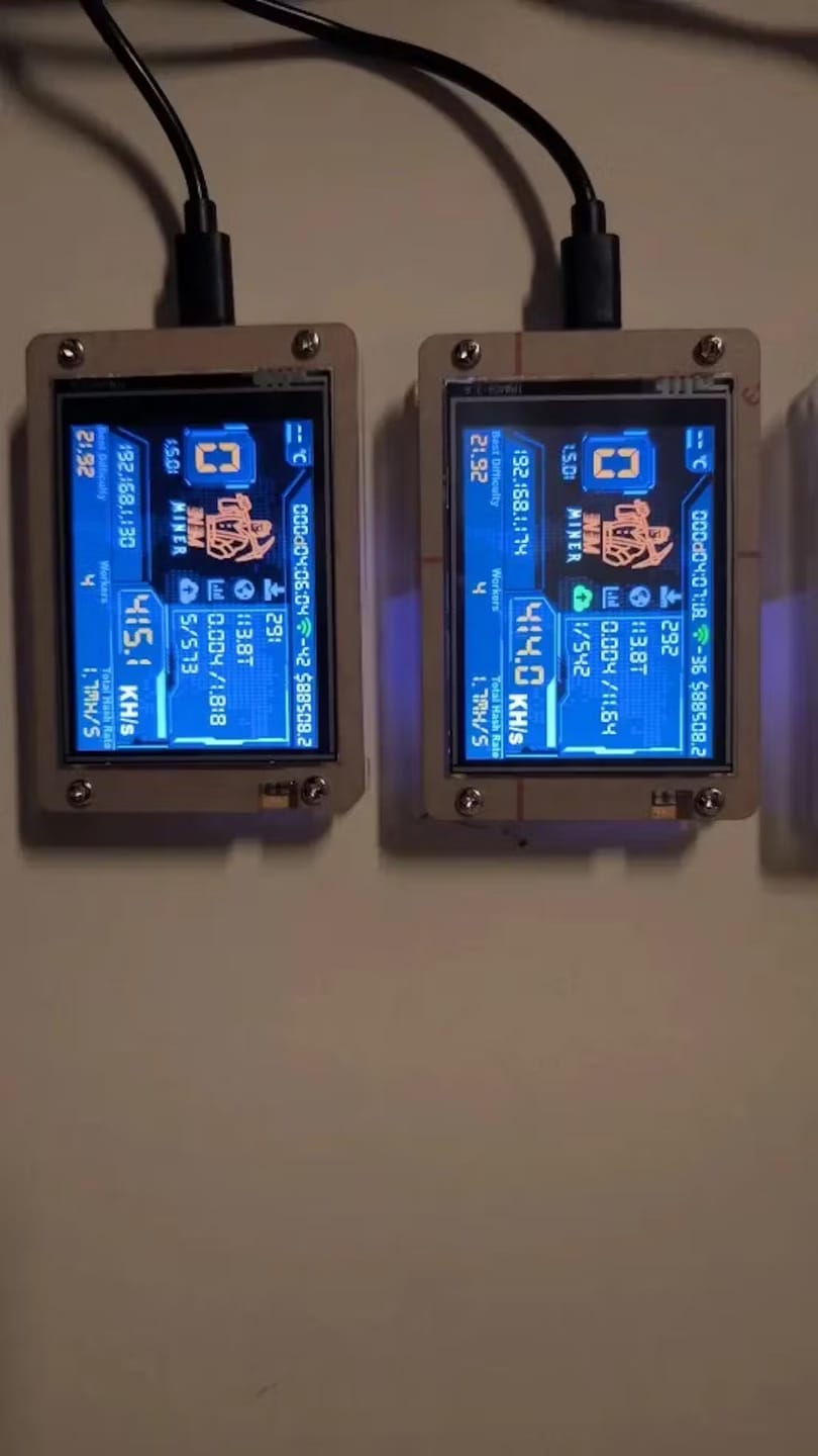 Customer photo review of Akai Miner ESP32 Smart Solo Node 960KH/s