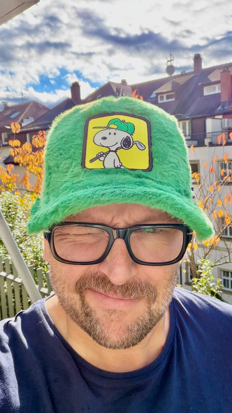 Customer photo review of OVERLORD X Peanuts: Golf Snoopy Trucker Cap