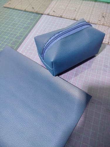 Customer photo review of DOLLARO 0.8MM COM FUNDO DE MALHA COR ROYAL