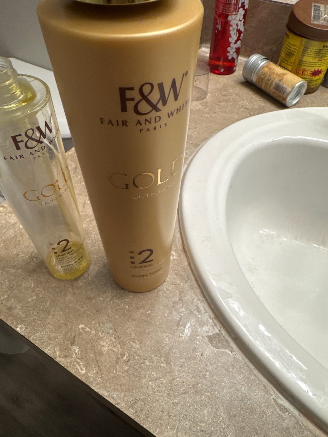 Customer photo review of Fair and White 2: Gold Revitalizing Argan Oil  200ml / 6.76 fl. oz