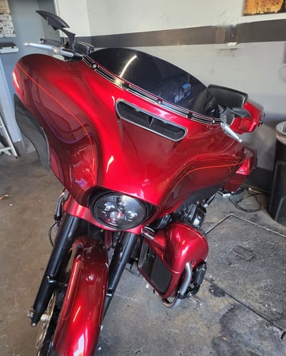 Customer photo review of HR3 Velocity Red Sunglo 2017S Outer Batwing Fairing Cowl Upper 2017 STREET GLIDE SPECIAL（FLHXS）