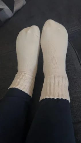 Customer photo review of VärmeSock™ - stickade strumporna som håller fötterna varma och sköna