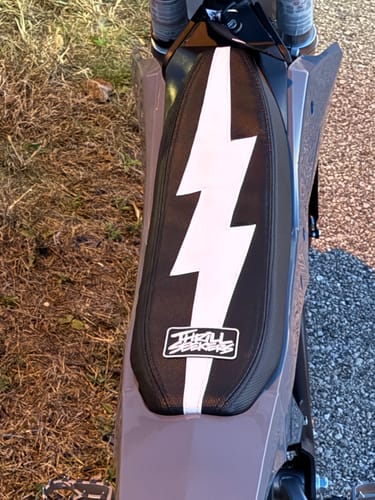 Customer photo review of Custom Bolt Seat Cover