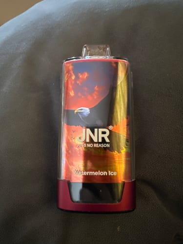 Customer photo review of JNR - Falcon Pro - 28000 Bouffées - 2% de nicotine - Puff Jetable / Vape Disposable