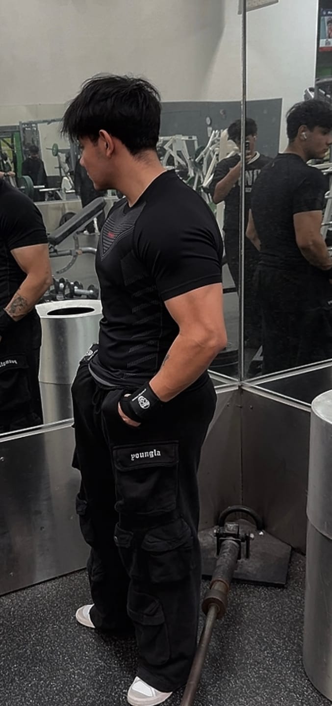 Customer photo review of 2005 - Hella Pocket Sweats