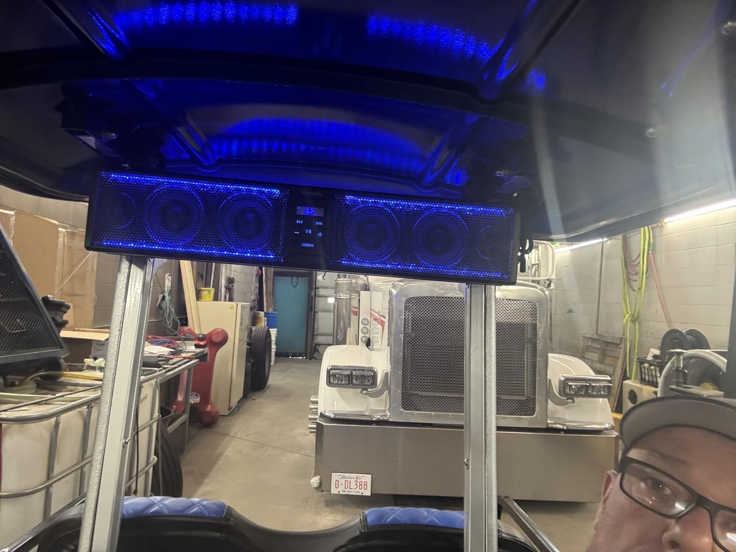 Customer photo review of UTV Sound Bar RGB 25'' Bluetooth Multicolor Lights 500W Amplifier 1.25''-2'' Roll Bar