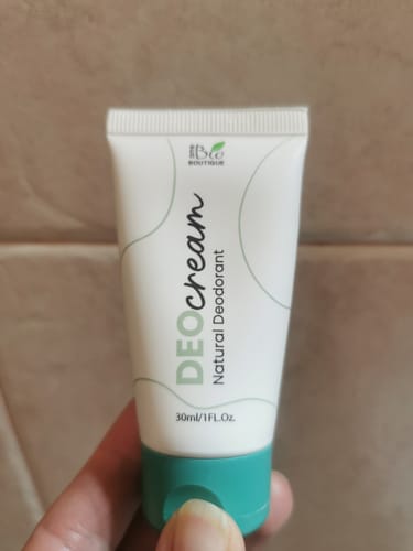 Customer photo review of DeoCream