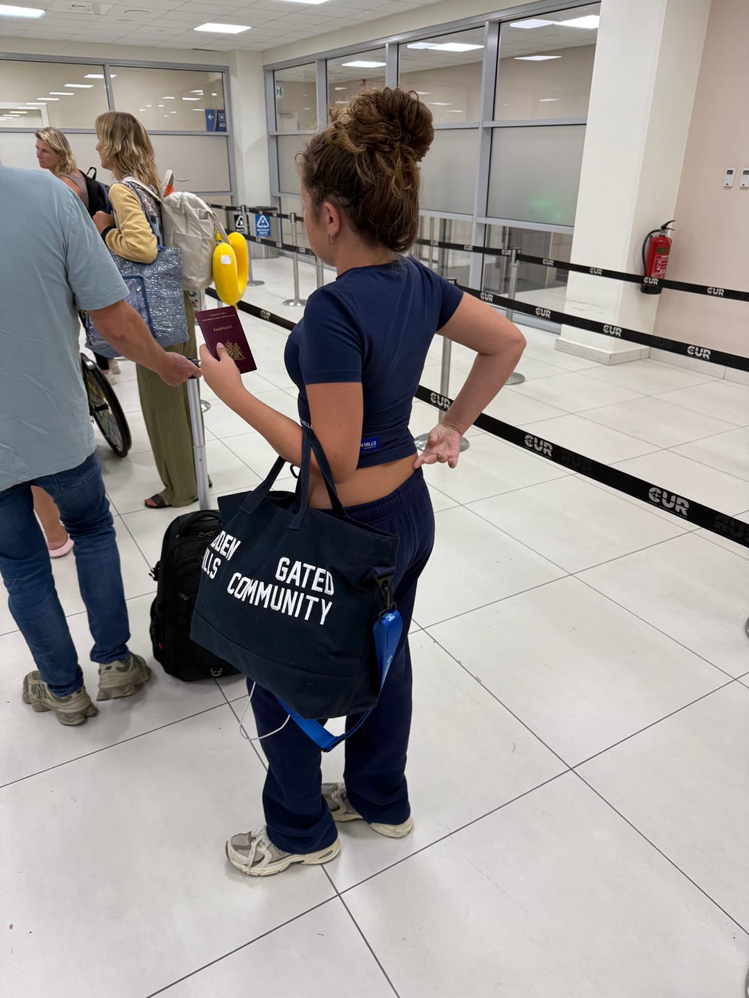 Customer photo review of LABEL STRAIGHT LEG SWEATPANTS NAVY