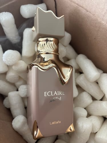 Reseña con foto de un cliente sobre Perfume de dama Eclaire Lattafa 100ml edp