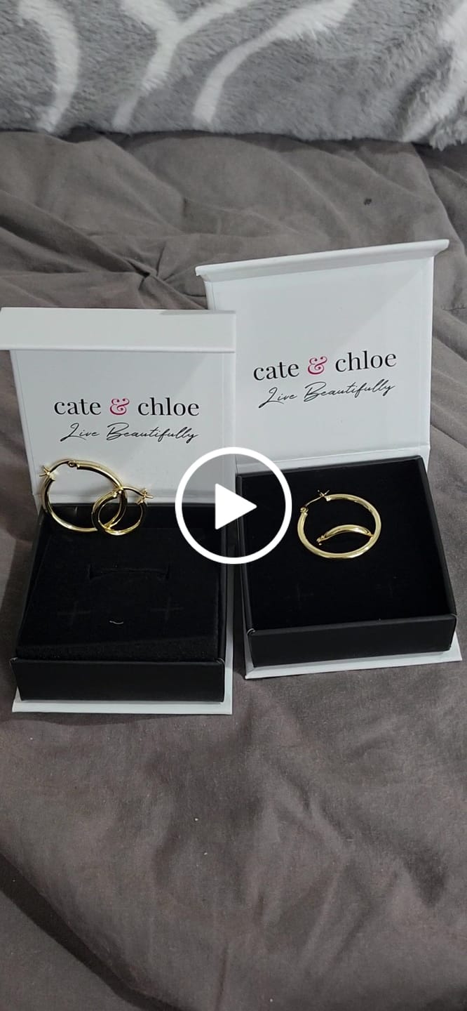 Customer video review of Amy 18k White Gold Plated 20mm/30mm Hoop Earrings